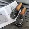 Klädskor äkta läder tabi loafers kvinnor slip-on platt plattform svin hov split tå pumpar kvinna chaussure femme