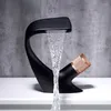 Rubinetti per lavandino del bagno Rubinetto moderno Rubinetto per vaso nero Creativo per miscelatore acqua fredda opaca