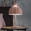 Lâmpadas de mesa Nordic LED Lâmpada Designer Ferro Stand para sala de estar quarto estudo mesa decoração luz loft casa noite cabeceira