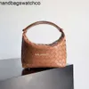 Wallace BottegassVenetas Bolso De Hombro De Cuero Intrecciato Hecho A Mano El Diseñador De Monederos Mujer Clásico Pequeña Luna Creciente Mochila Simple Para Las Axilas