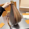 Hobo Loop Bag Bag Womener Crossbody Presh Prest Crosnsant Chain Facs Half-Moon Underarm Totes Totes Carge lextable Zipper Brown Counder