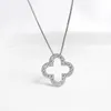 Halsband S925 Sterling Pure Pendant Silver Clover Designer Hollow Pendant Shining Zircon Crystal Lucky for Women Link Chain Choker Halsband Juvel