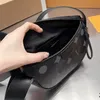 Moon Crossbody mini lüks serseri çanta keşif tutulması lis çanta 3 renk tasarımcısı göğüs çantaları erkek kadın kemerleri moda markası fannypacks 23cm cüzdan m23838