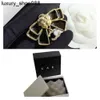 핀 브로치 여성 우표 CH 브로치 럭셔리 브랜드 Desinger Jewelry Diamond Pearl Pin Flower Brooch 18K Gold Plated 빈티지 패션 애호가 선물 웨딩 파티 액세스