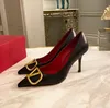 デザイナーの女性サンダルハイヒールポイントシューズクラシックvメタルバックル本革4cm 6cm 8cm 10cm薄いかかと浅いセクシーな夏の赤い結婚式の靴