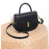 Designer-Umhängetaschen der Luxusmarke. Mehrfarbige Handtaschen, Kettentasche, Leder-Umhängetasche