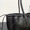 Bolsa de ombro feminina de luxo Cabas Tote Bolsa de compras Bolsa de designer de moda Bolsa de viagem de luxo de alta qualidade Bolsa feminina de grande capacidade Bolsa de couro real Bolsas de praia