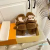 2023 Kvinnor Plush tofflor Fashion Womens Sheepskin Furry Sandals Slipper Comfort Flat Mule Purse Crossbody