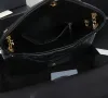 New 5A Luxury Designer Mulher Bolsa Bolsa Mulheres Bolsas de ombro Genuínas Couro macio é a corrente de bolsa de mensagens de pele de cordeiro com suporte para suporte de cartão