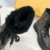 Yeni kızlar marka botları Martin Botlar Moda Botları Marka Logosu Motosiklet Botları ile Üst Sonbahar Kış Botları Shearling Deri Botlar Mektup Boot Up Boots