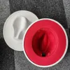 Trend yttre vita inre röda lapptäcken kvinnor konstgjord ull filt jazz fedora hattar damer platt grim panama trilby party hatt 60 cm1992