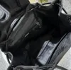 Borse classiche unisex Zaino in nylon Zaino nero Borse a tracolla con segno triangolare Tasche multiple di buona qualità