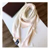 Sciarpa di seta di cashmere di design Square Top Cashmere Pashmina spessa calda donna scialle morbido sciarpe di lusso foulard Taglia 140 * 140 cm