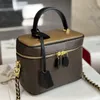 Custodia per trucco Vanity Borse a tracolla a catena Lettere di fiori antichi Chiusura con cerniera Hardware dorato Chiodo inferiore M45165 Borse da donna Borsa a tracolla Borsa a tracolla