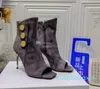 Botas de diseñador Moda Punta abierta Cremallera Tacón de metal Zapatos de tacón alto Espectáculo de lujo Fiesta Caja de zapatos ligera Tamaño