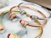 Bracciale da donna 23ss Gioielli a tre colori opzionali Moda Braccialetti abbellimenti rotondi in agata rossa Inclusa scatola Regalo preferito