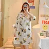 Kvinnors sömnkläder tryck blomma Sleep -shirt Summer Nightdress for Women Novelty Nightwear Half Sleeve Satin Nightgown Loose Home Dressing