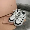 Designer-Sneaker aus gebleichtem Leder, Laufschuhe für Damen, Verschluss mit Schnürsenkeln, Sneaker Triple White Trainers, Sport-Basketballschuh