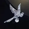 Brooches Exquisite Blue Zircon Parrot Brooch Pin Fashionable Freshwater Pearl Animal Bird For Woman Man Suit Jacket Accessories