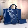 Fourre-tout Designer Sac de plage de luxe Chaîne en métal Grande capacité Mode Casual Laque Cuir Épaule Sac à main Cadeaux Femmes Sacs Sac errant Sac à provisions Sac à main