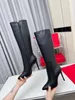 Damen-Designer-Stiefel mit hohem Absatz und Nieten hinten und schwarzen Kalbsleder-Stiefeletten/Kniestiefeln und sexy spitzen Wintermode-Hochzeitsmode-Superschuhen mit Box 35–42