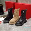 2023-Martin Boots Designer Womens Outdoor Shoes Lace Up Ankle Land Leather Combat Boots Platform暖かさ汎用冬の雪のブーツ35-42