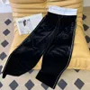 wa ng Set due pezzi da donna Pantaloni Abiti casual Designer Giacche Collezione capsule Set di pantaloni giacca a maniche lunghe alla moda