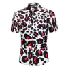 Camicie con stampa leopardata rossa per uomo T-shirt a maniche corte moda estiva monopetto traspirante slim fit M-2XL278s