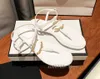 Fransız Tasarımcı Marka Ayakkabı Kadın Klip Ayak Toe Düz Sandalet Yaz T Bağlantı Kadın Ayakkabıları Plaj Plajı Lüks 2C Kanal Tasarımcı Moda Kadın Tasarımcı Ayakkabı C
