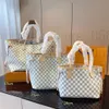 Wysoka jakość Never Zakupy Pełne torby Designer The Tote Bag Tortes torebki Kobieta torebka Kobiety torba plażowa Dhgate LUXURYS Projektanci Bags M4