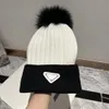 Herbst/Winter Neue Designer 2023 Mode Wolle Gestrickte Warme Brief Hut