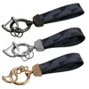 Designer Luis Keychain in pelle Ceyring Keyring Hitch Key Holdom Womens Chiama in lega di zinco Lettera di metallo bianco in metallo nero accessori piccoli accessori