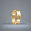 Anel de parafuso de amor clássico designer de luxo jóias para mulheres anéis de banda acessórios de moda liga de aço titânio banhado a ouro nunca fa5639668