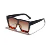 Gepersonaliseerde grote grote vierkante frame designer zonnebrillen Lenzen uit één stuk Sportbril Luxe herenbrillen