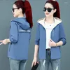 Women's Trench Coats Spring Women Coat Nice Female Hooded Autumn Long Sleeve Windbreaker Ladies Fashion Casual Top