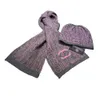 Conjunto de gorros y bufandas de invierno de diseñador de moda para hombres y mujeres.