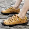 Sandali da uomo in pelle PU comode scarpe casual da esterno 2024 sneakers da uomo da passeggio da spiaggia estiva