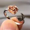 Anelli a grappolo Vintage rosa rossa fiore foglia regolabile dito matrimonio per le donne argento colore zircone anello aperto gioielli glamour regalo per ragazza