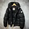 Monclair Classic Men Fashion Luxury Designer Brand Down Jacket Parkas Man Epaulettesトレンド冬の温かい綿ジャケットアウトドアアウトウェアコート1YB1