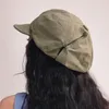 Basker kvinnors eleganta hösten baggy lata franska konstnär hattar solid armé grön åttonal målare cap gorros