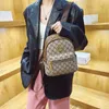 Monederos 90% de descuento en la nueva moda 2023 para mujer Mochila estampada Versátil Popular Pequeña bolsa de viaje de ocio