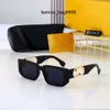 5A Lunettes de soleil Designer pour femmes et hommes Mode Big Frame Cat Eye Lunettes Modèle Spécial UV 400 Lettre de protection Big Leg Double Beam Frame Outdoor H9363