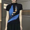 女性のTシャツプリーツ風のチャイムフラワーショートスリーブシャツ2023サマーラインスリムフィットファッションプレスプリントTシャツ