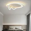 مصابيح سقف بسيطة تصميم غرفة نوم رئيسية غرفة المعيشة