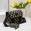 Klassische Dreiecks Umhängetaschen Herren und Damen Crossbody Bag Taschen Brieftasche P Canvas Leder Verstellbarer Schultergurt Messenger -Taschen Geometrisches Muster Kreuzkörper Geldbeutel