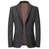 Herren-Anzugsjacke gepaart mit Estmpdo Cudros PR Man Trje Informl Mod Justdo Business Primver And Fall