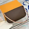 2023-Luxurys leather Pochette Accessoires Women Crossbody bags Classic Fashion letter Wallet purse designer handbag