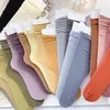 Femmes de chaussettes glacée bassages en velours morandi