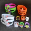 Outros suprimentos para festas de eventos Halloween Party Decor Anel Pulseira Pulseira Abóbora Gato Crânio Bruxa Fantasma Morcego Silicone Doce Cor Adereços Chaveiro Saco Balão Q231010