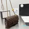 Borsa a tracolla scozzese morbida di colore del marchio di moda Borsa per la spesa di design Diagonal Span Sfera dorata Catena dorata Borsa con cinturino con fibbia in pelle bovina premium